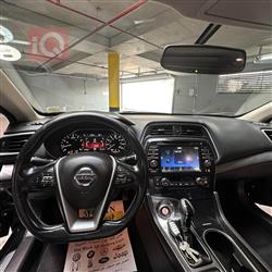 Nissan Maxima